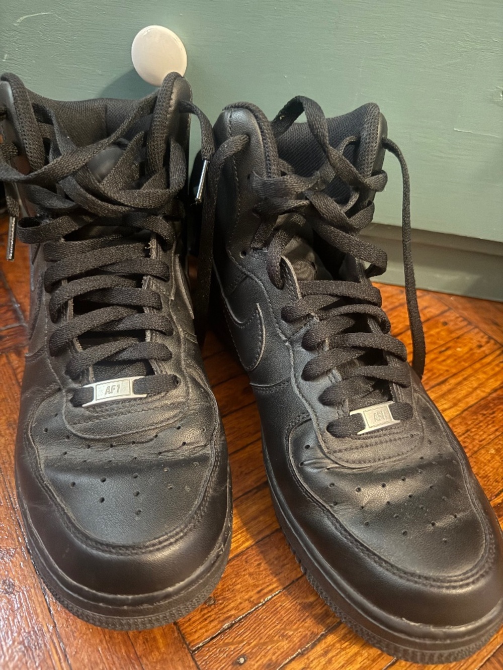 Black Nike Air Force 1 Size 10